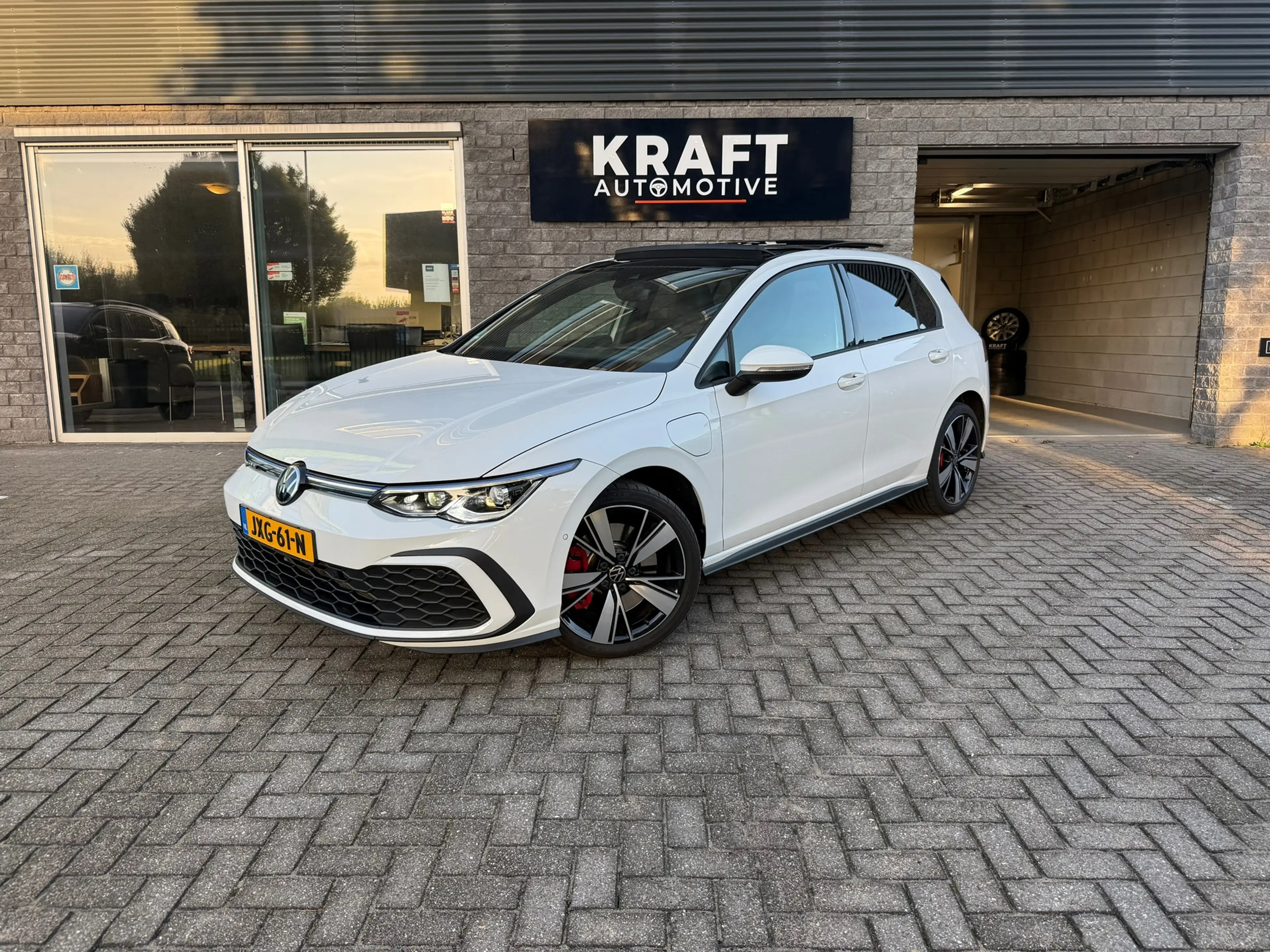 Volkswagen Golf GTE 1.4 eHybrid | PANO | Head-up | IQ Light | Ambient