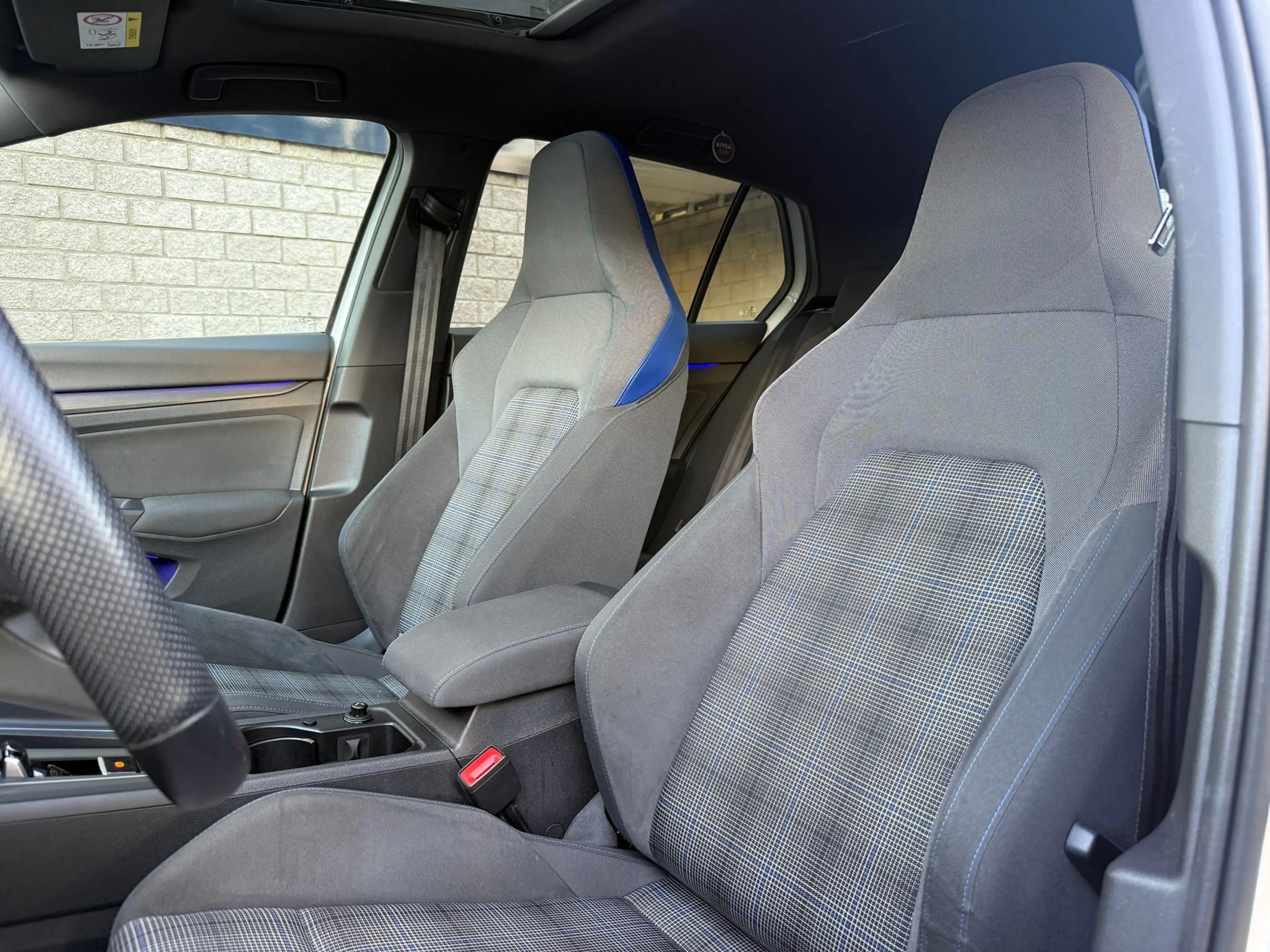 Volkswagen Golf GTE 1.4 eHybrid | PANO | Head-up | IQ Light | Ambient — photo 5