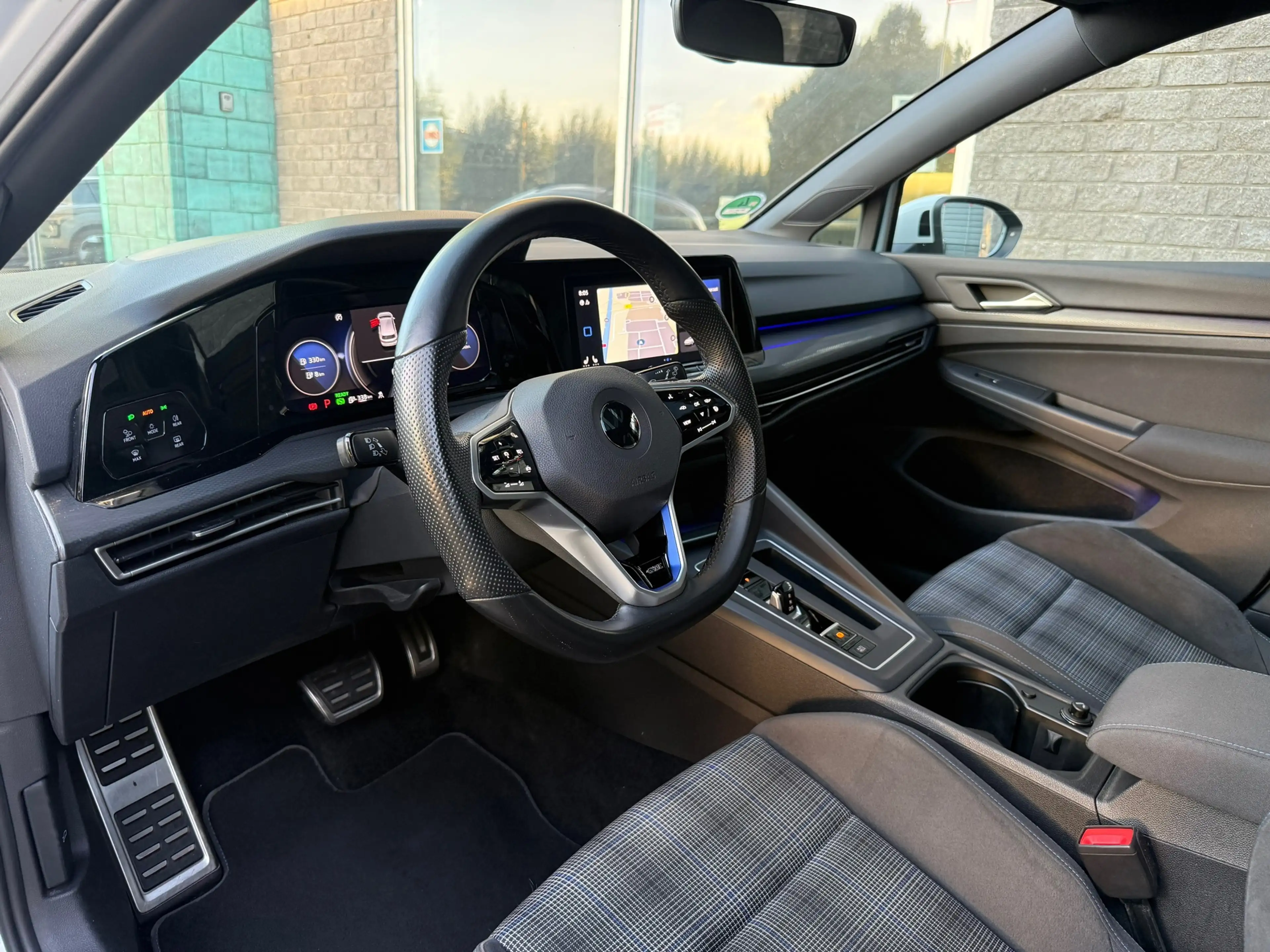 Volkswagen Golf GTE 1.4 eHybrid | PANO | Head-up | IQ Light | Ambient — photo 4
