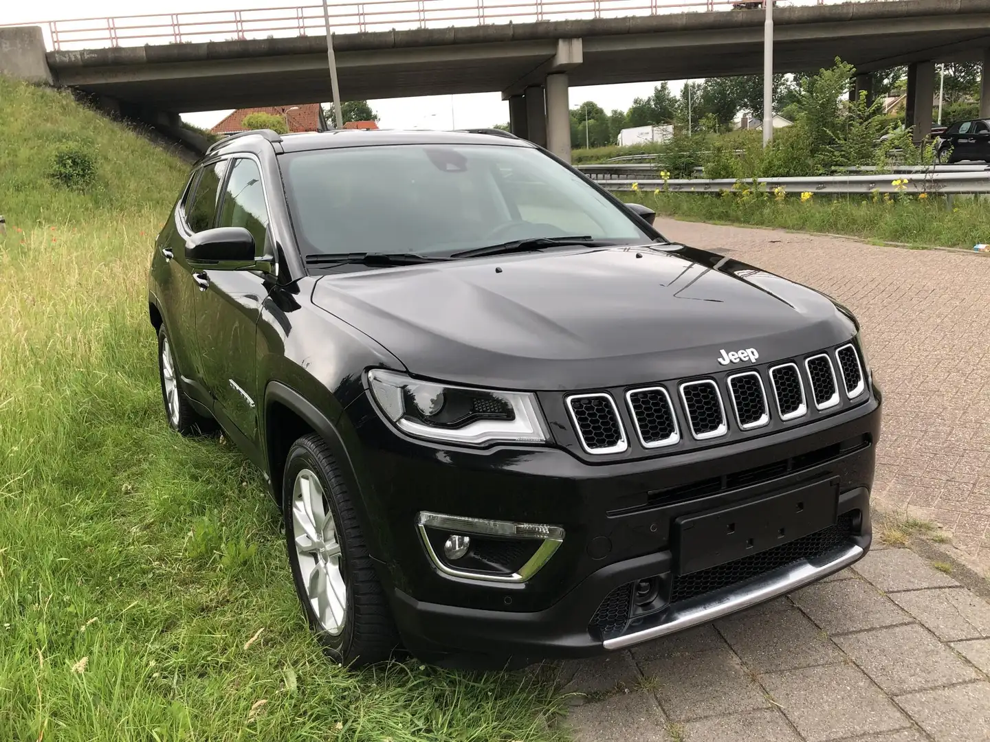 Jeep Compass 1.3T Limited DCT AUTOMAAT|NAVI|CLIMATE|CAMERA|PDC| Zwart - 2