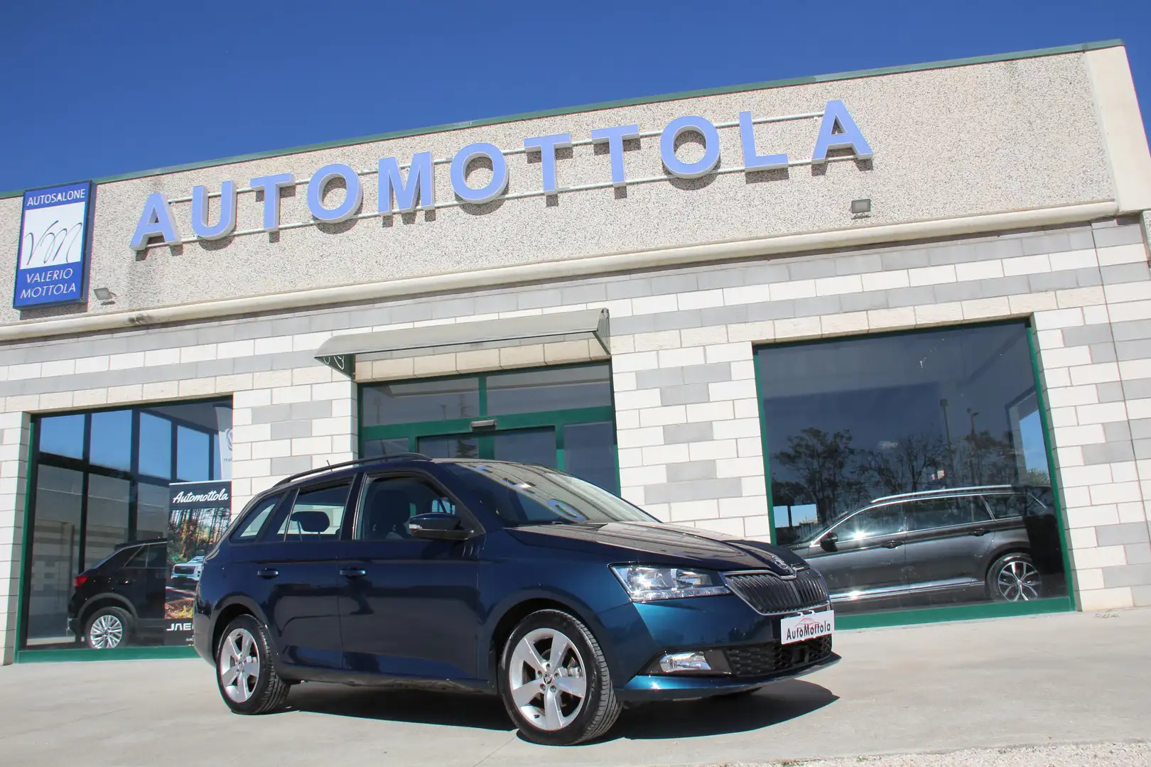 Skoda Fabia 1.0 tsi Scoutline 95cv Gris - 1