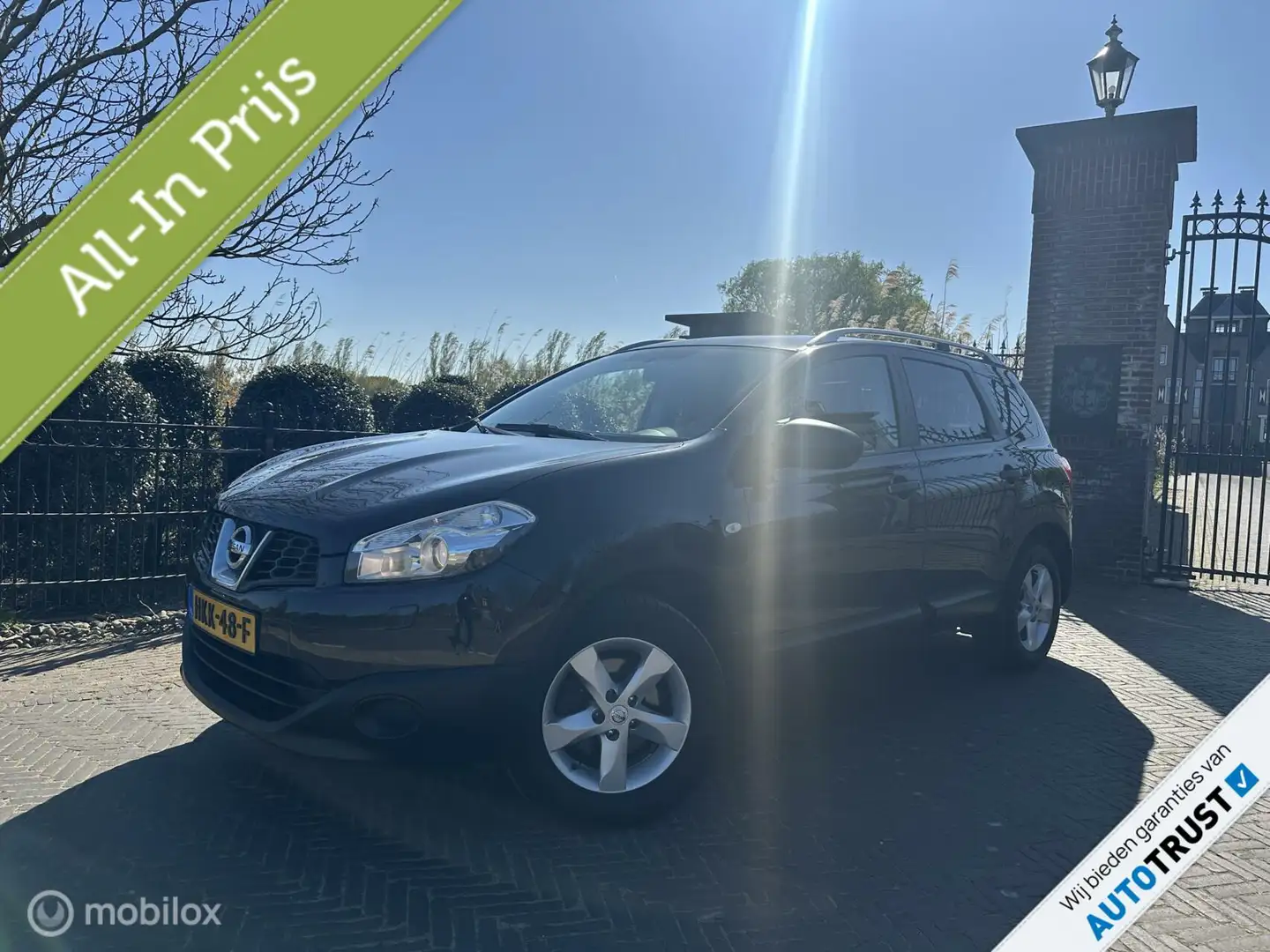 Nissan Qashqai+2 1.6 Visia Zwart - 1