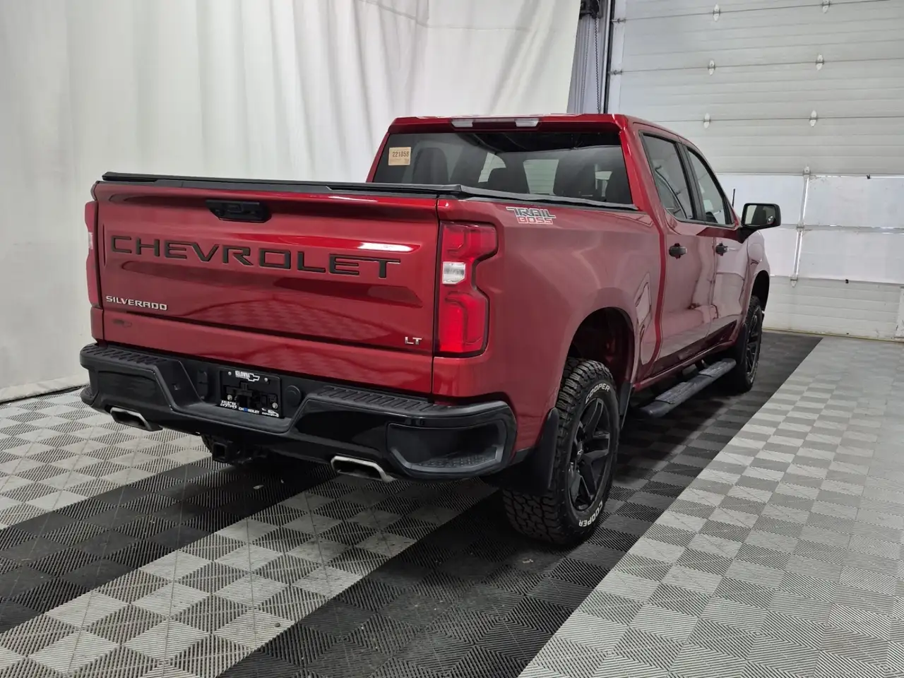 Chevrolet Silverado 1500 снимка Chevrolet Silverado 1500