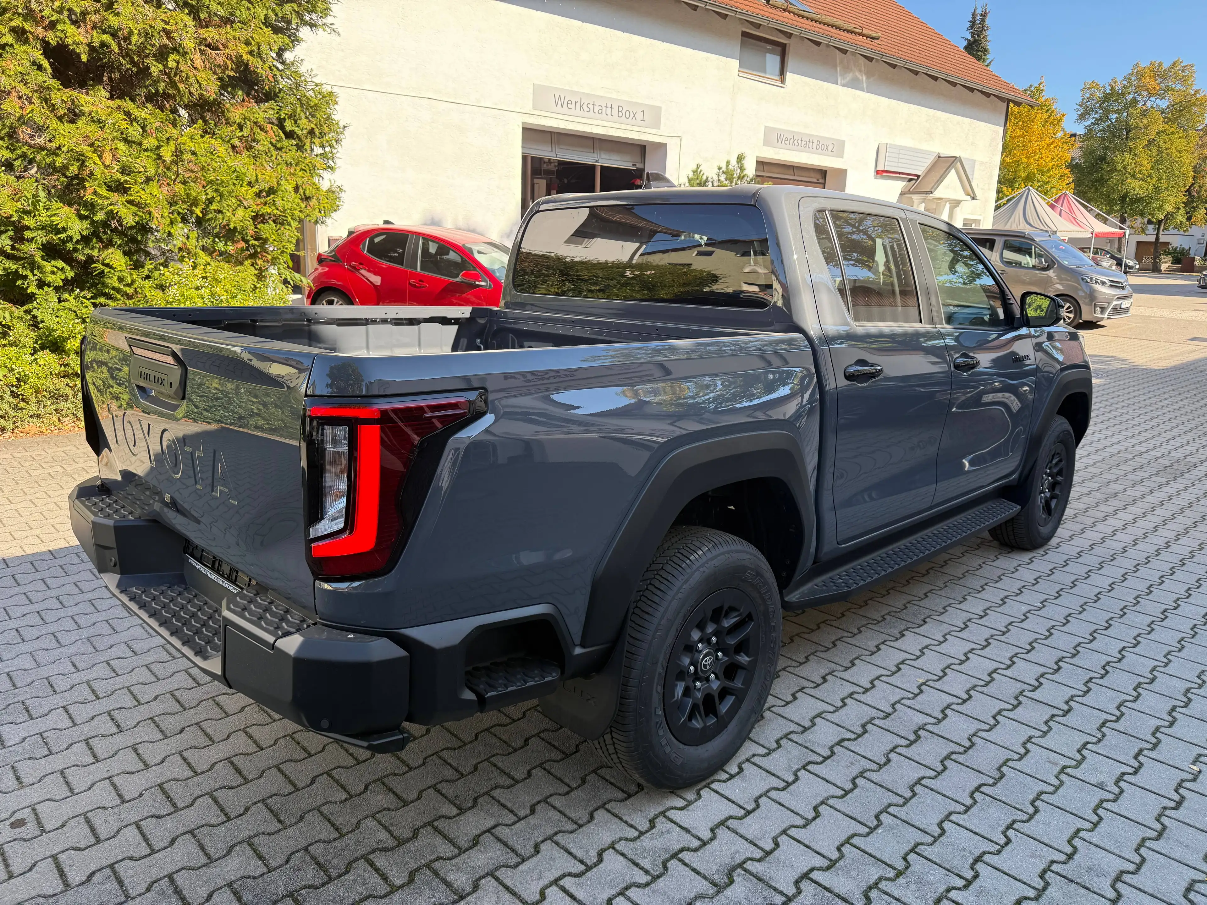 Toyota Hilux HiLux 4x4 Double Cab Autm. Active,Navi,TWW,Kamera,PDC,Alu — photo 4