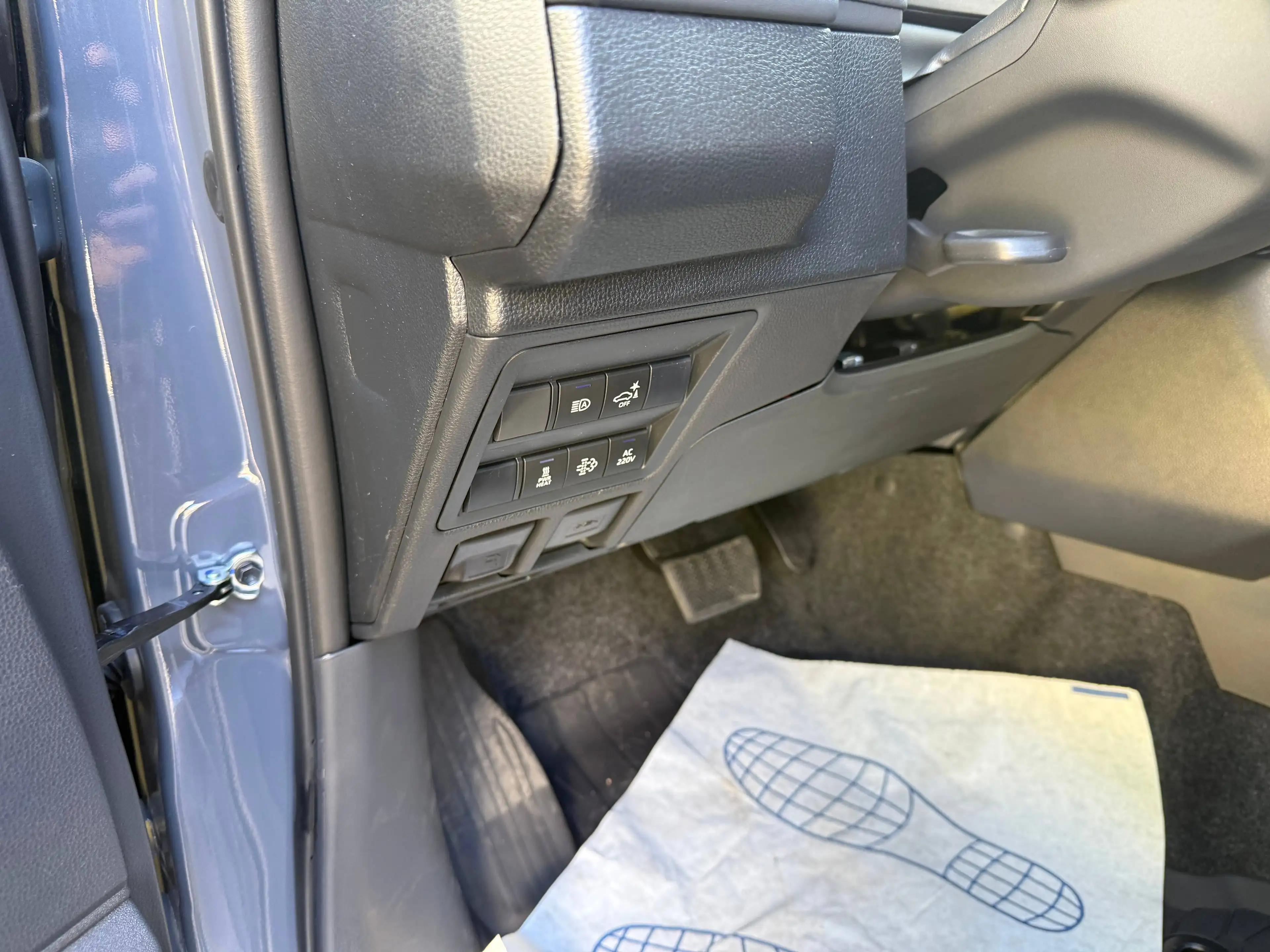 Toyota Hilux HiLux 4x4 Double Cab Autm. Active,Navi,TWW,Kamera,PDC,Alu — photo 12
