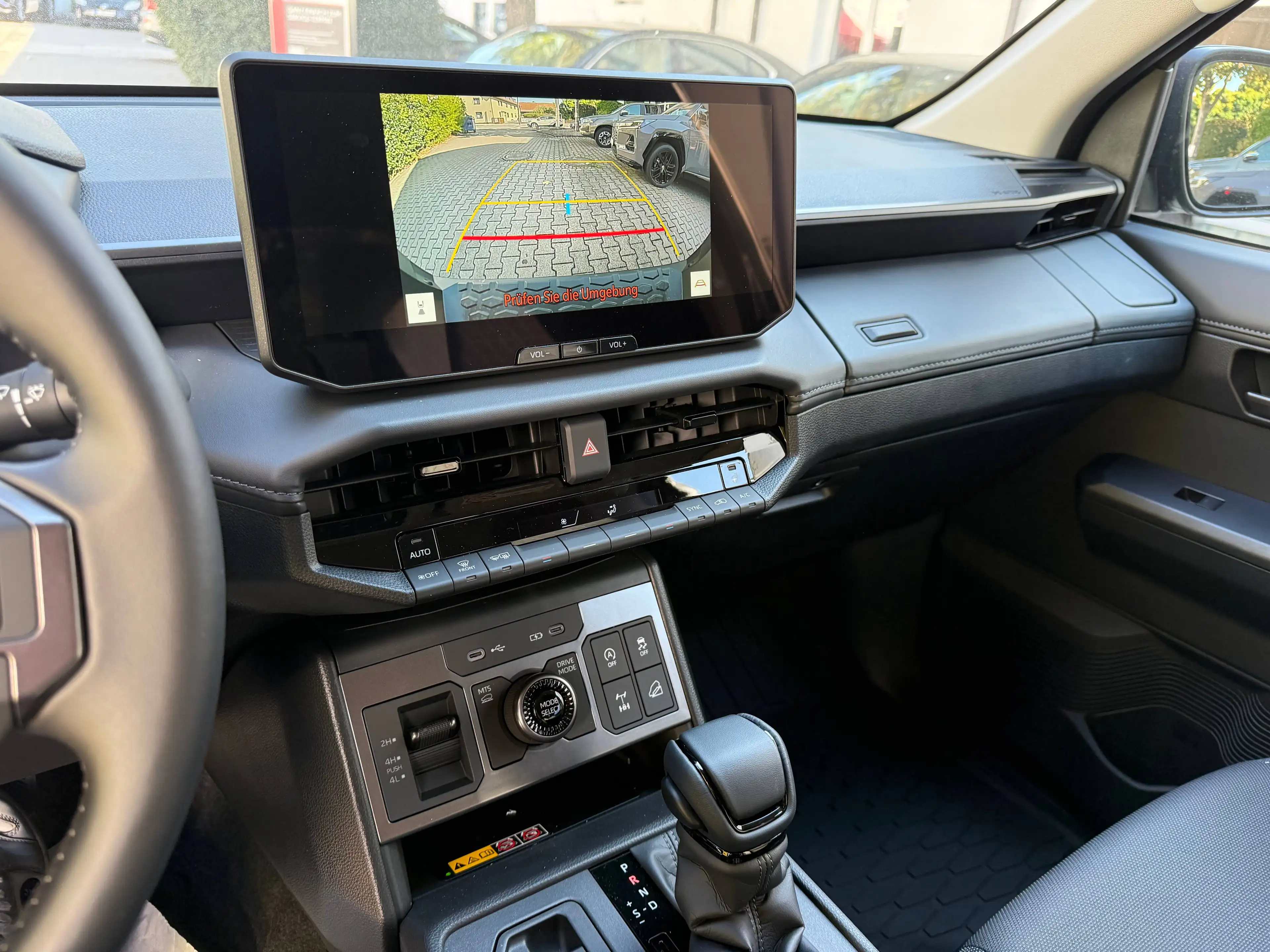 Toyota Hilux HiLux 4x4 Double Cab Autm. Active,Navi,TWW,Kamera,PDC,Alu — photo 14