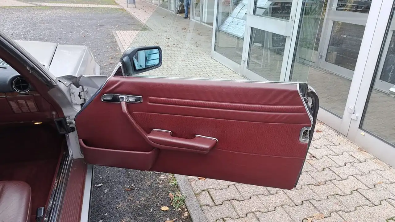 Mercedes-Benz SL 560, foto 8