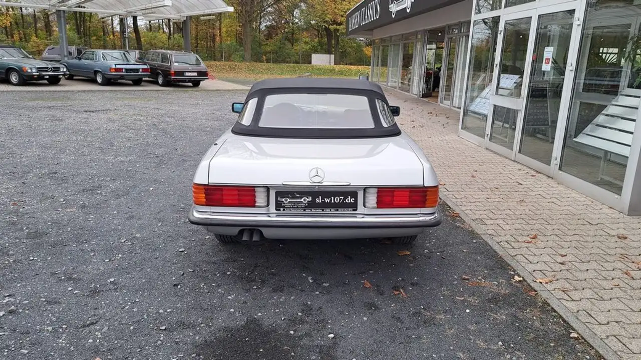 Mercedes-Benz SL 560, foto 4
