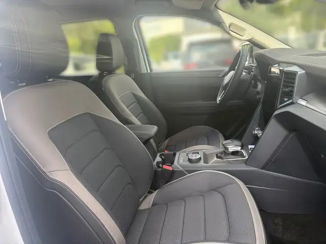 Volkswagen Amarok view 10