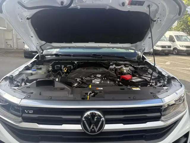 Volkswagen Amarok view 13