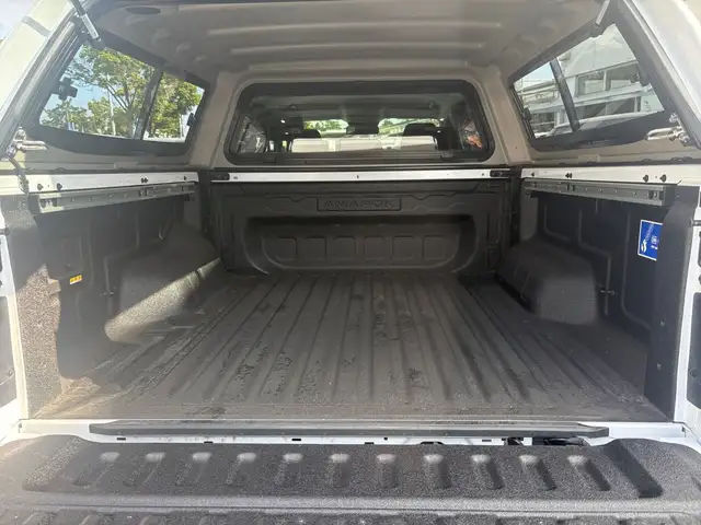 Volkswagen Amarok view 11
