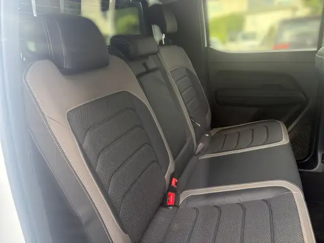 Volkswagen Amarok view 9