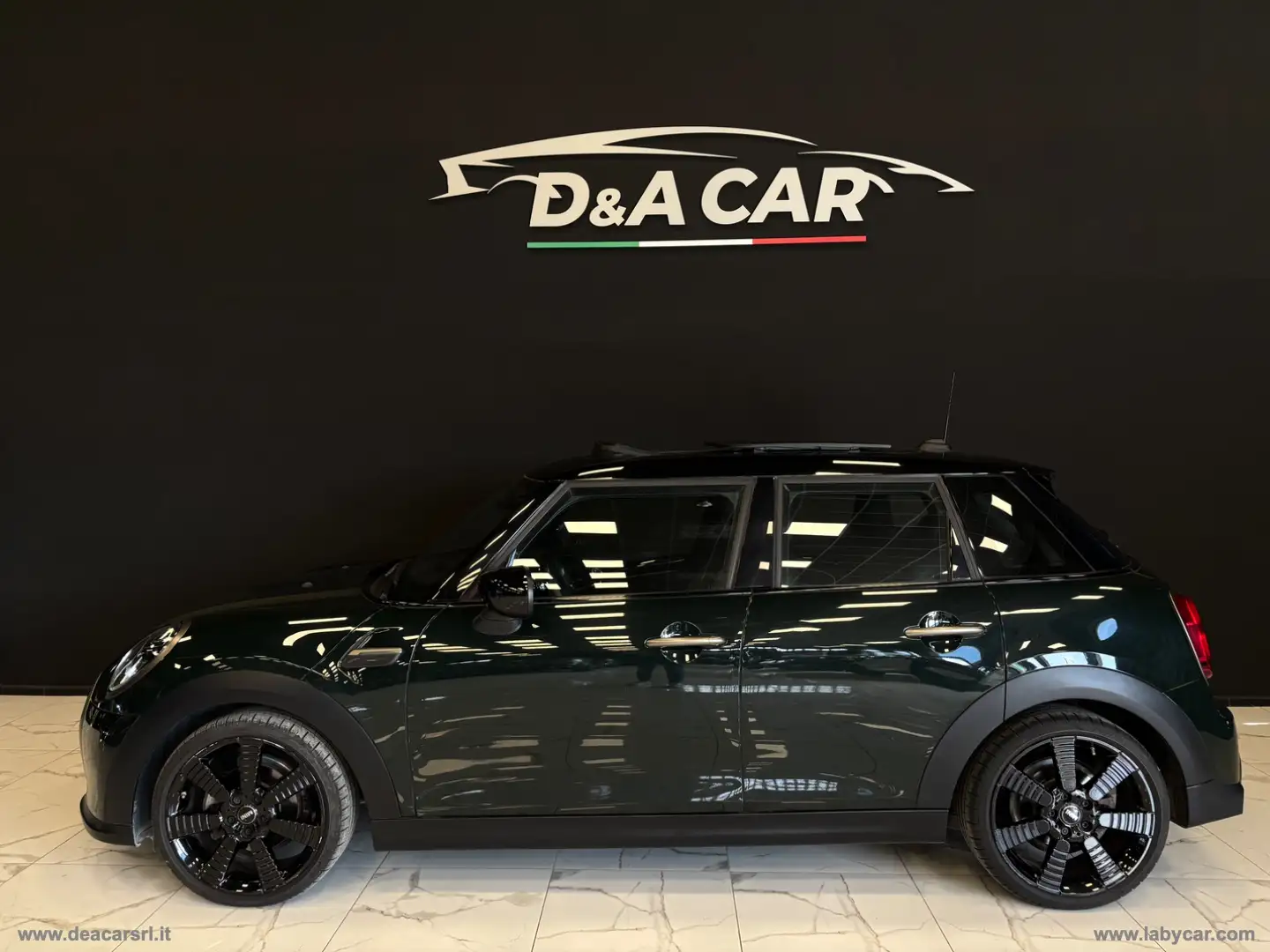 MINI Cooper Cooper Resolute 5 porte Groen - 1