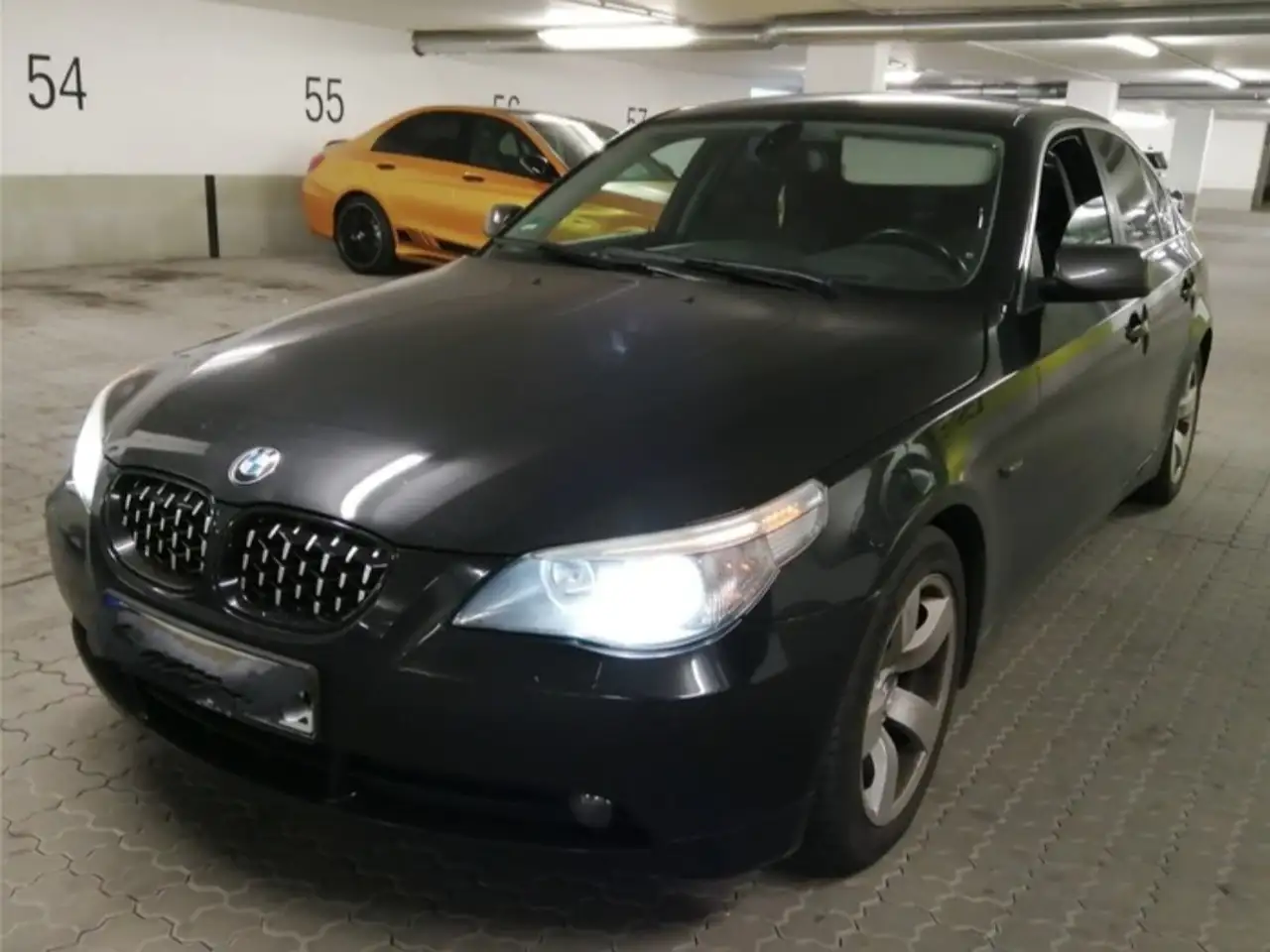 BMW 523