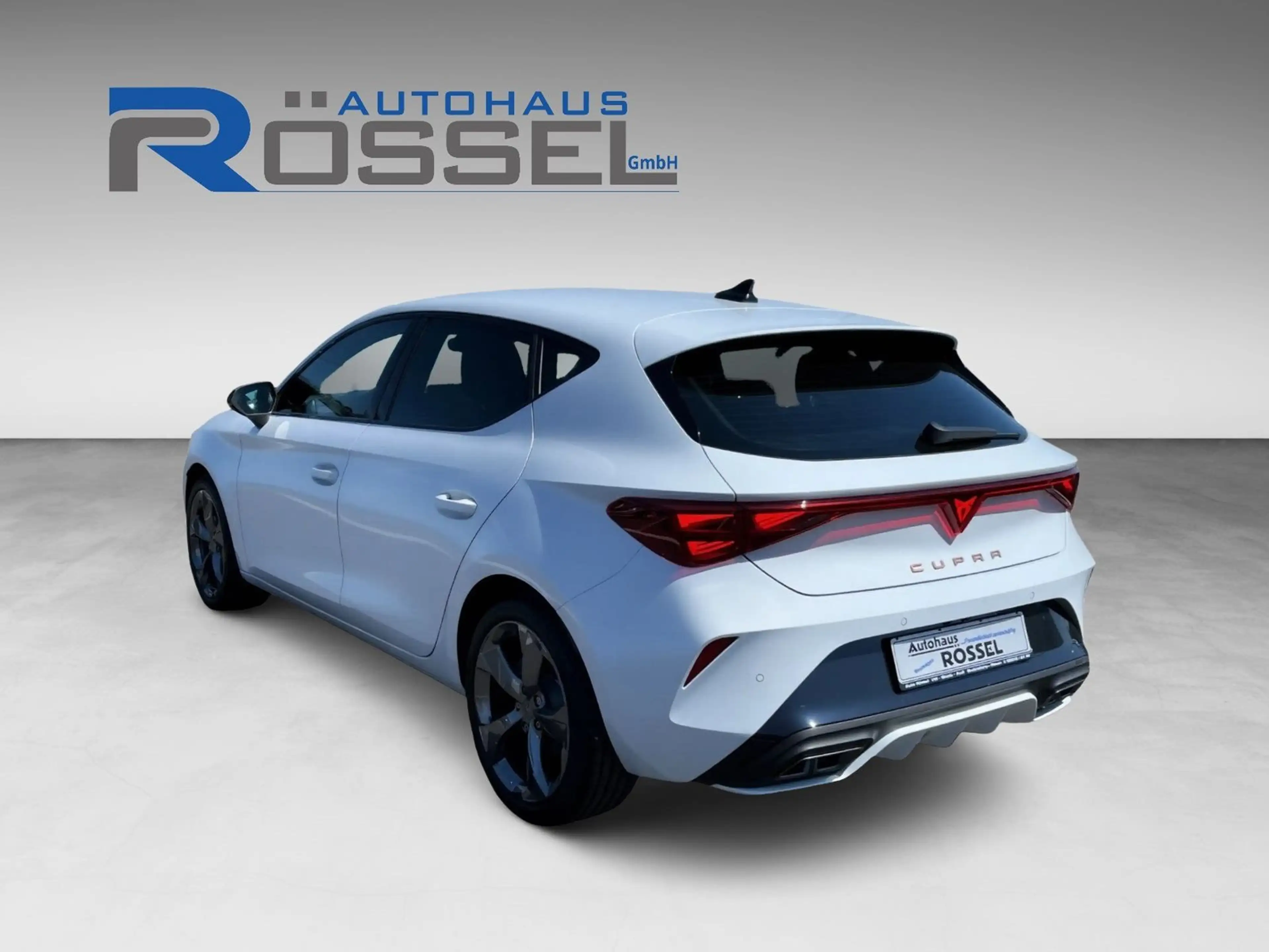 CUPRA Leon 1.5 eTSI DSG 18" Alu ACC Voll LED Navi 3 Zo — photo 7