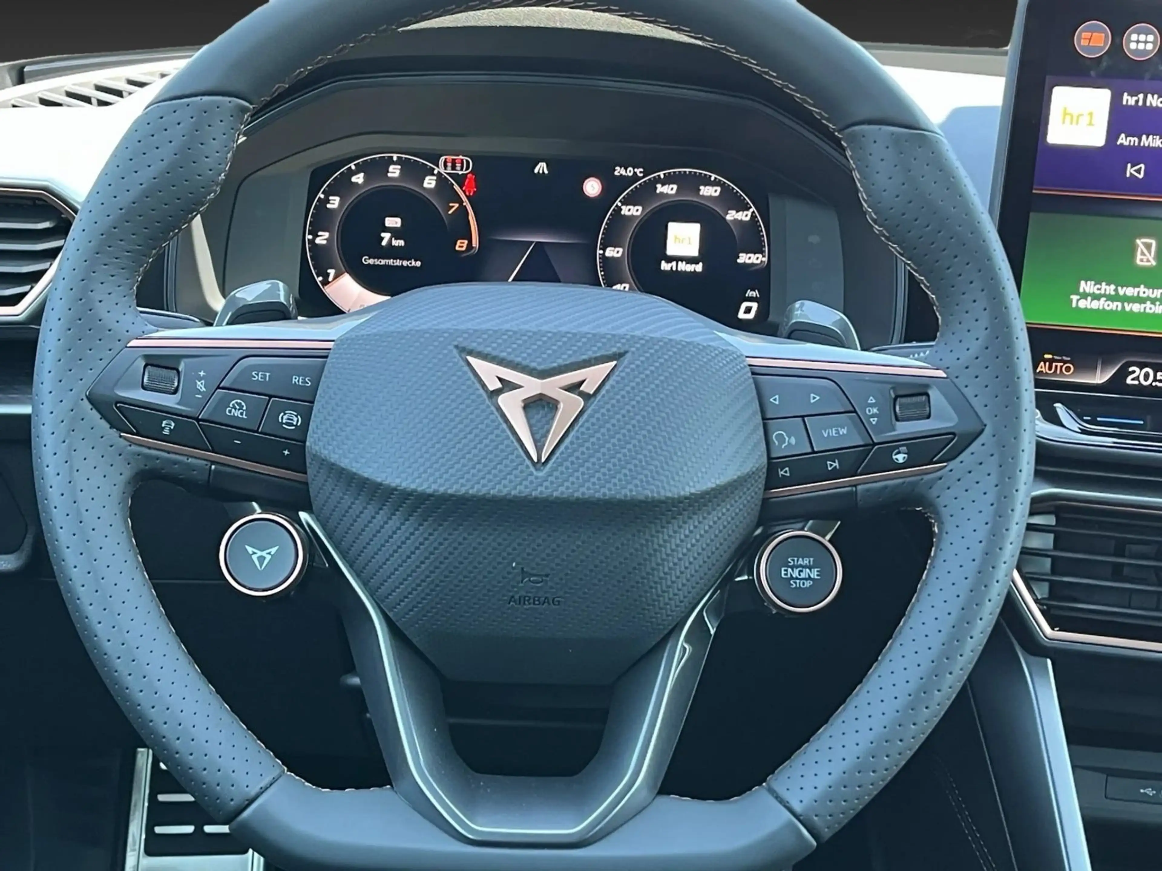 CUPRA Leon 1.5 eTSI DSG 18" Alu ACC Voll LED Navi 3 Zo — photo 13