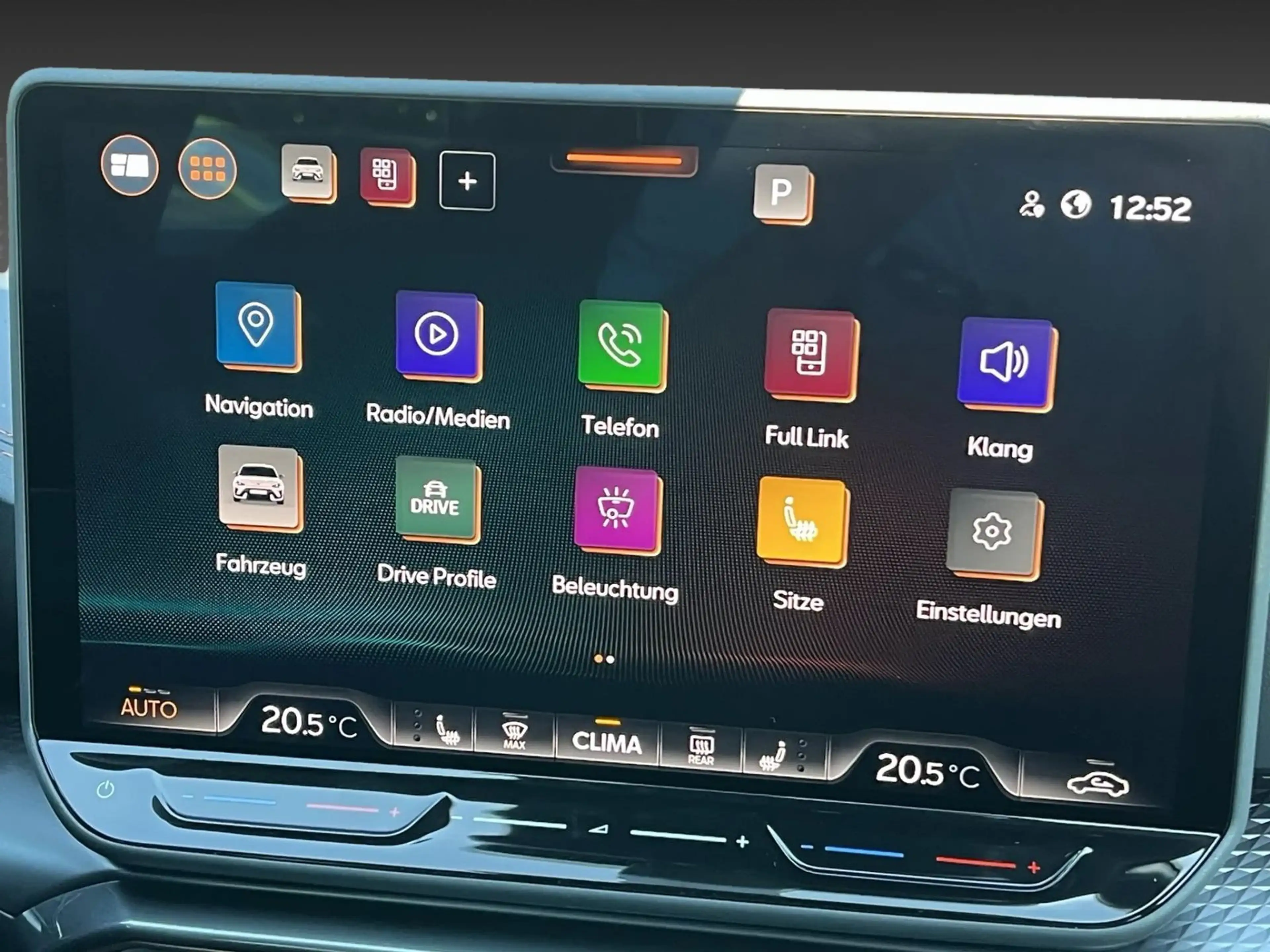 CUPRA Leon 1.5 eTSI DSG 18" Alu ACC Voll LED Navi 3 Zo — photo 14