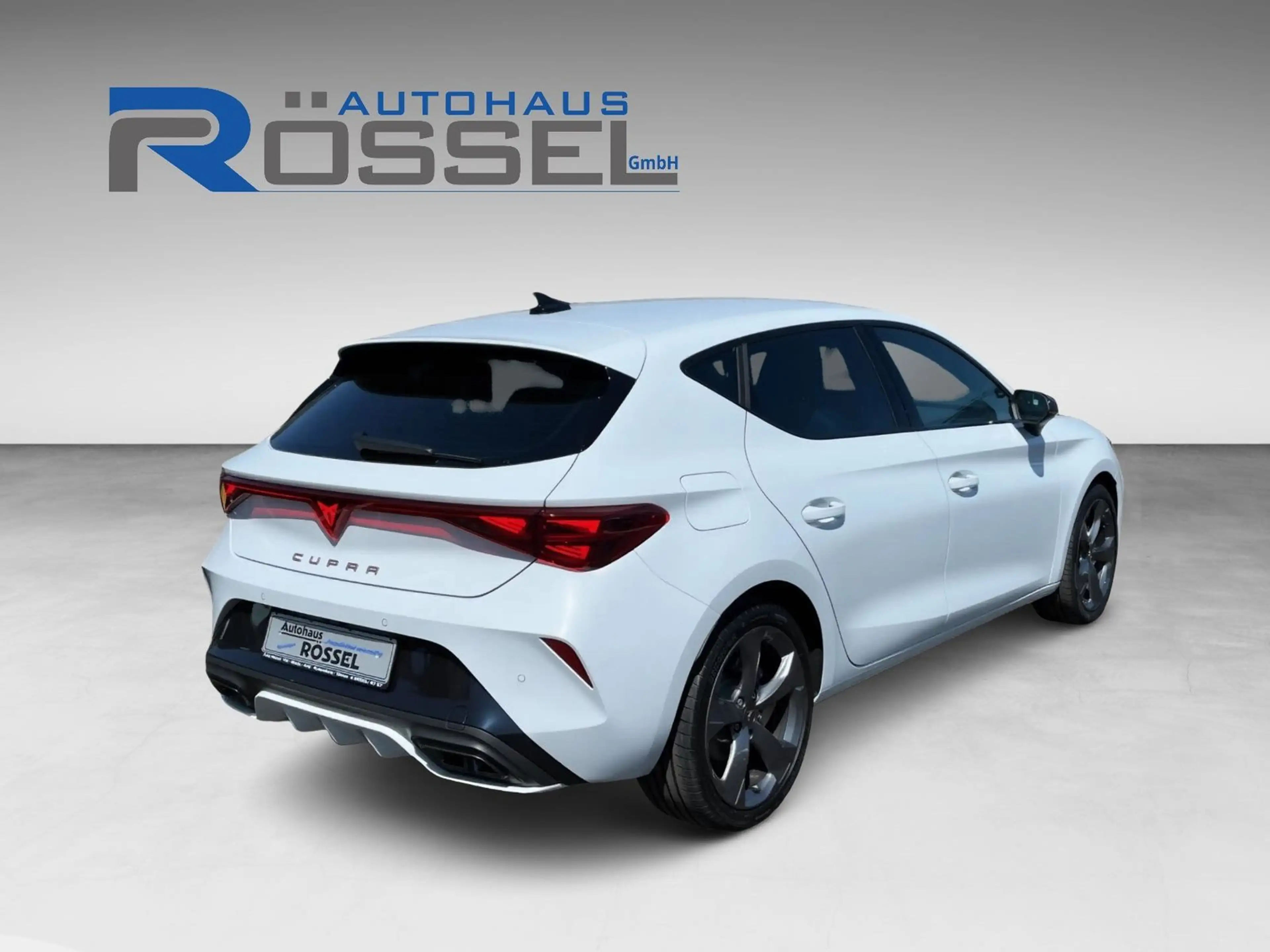 CUPRA Leon 1.5 eTSI DSG 18" Alu ACC Voll LED Navi 3 Zo — photo 5