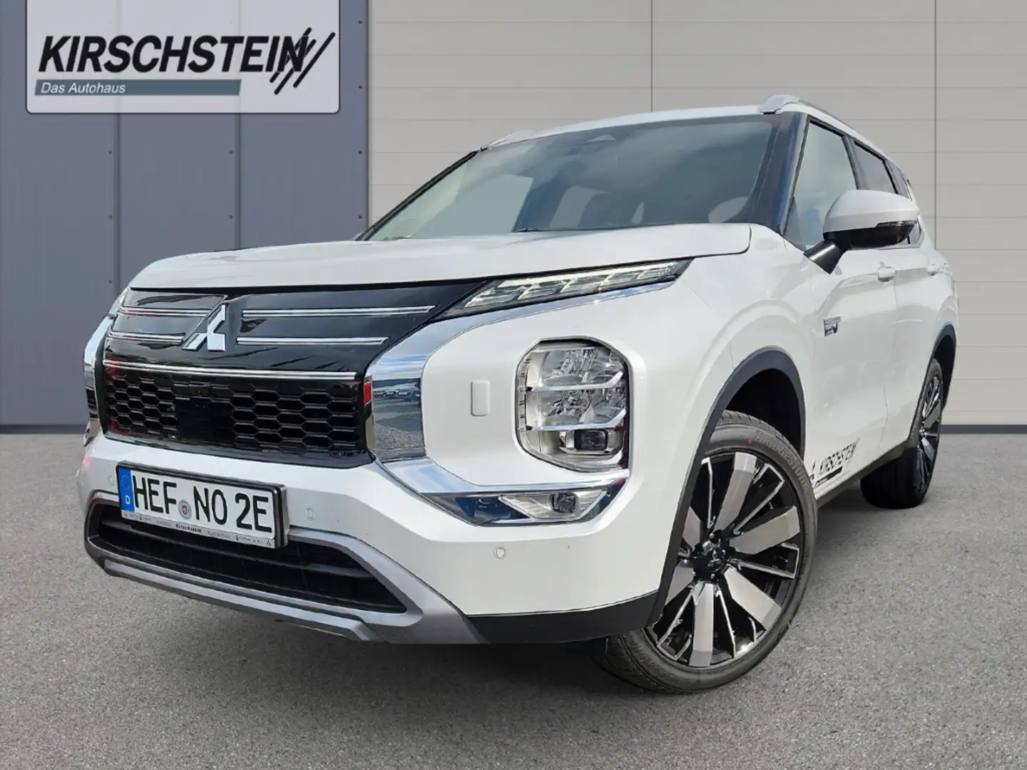Mitsubishi Outlander Intro 4WD *Aktion!!* Weiß - 1