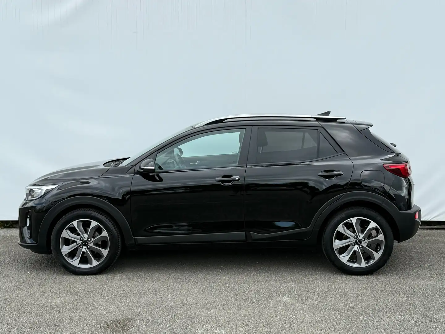 Kia Stonic 1.0 T-GDi DynamicPlusLine Sportvelgen | Dakrails | Noir - 2