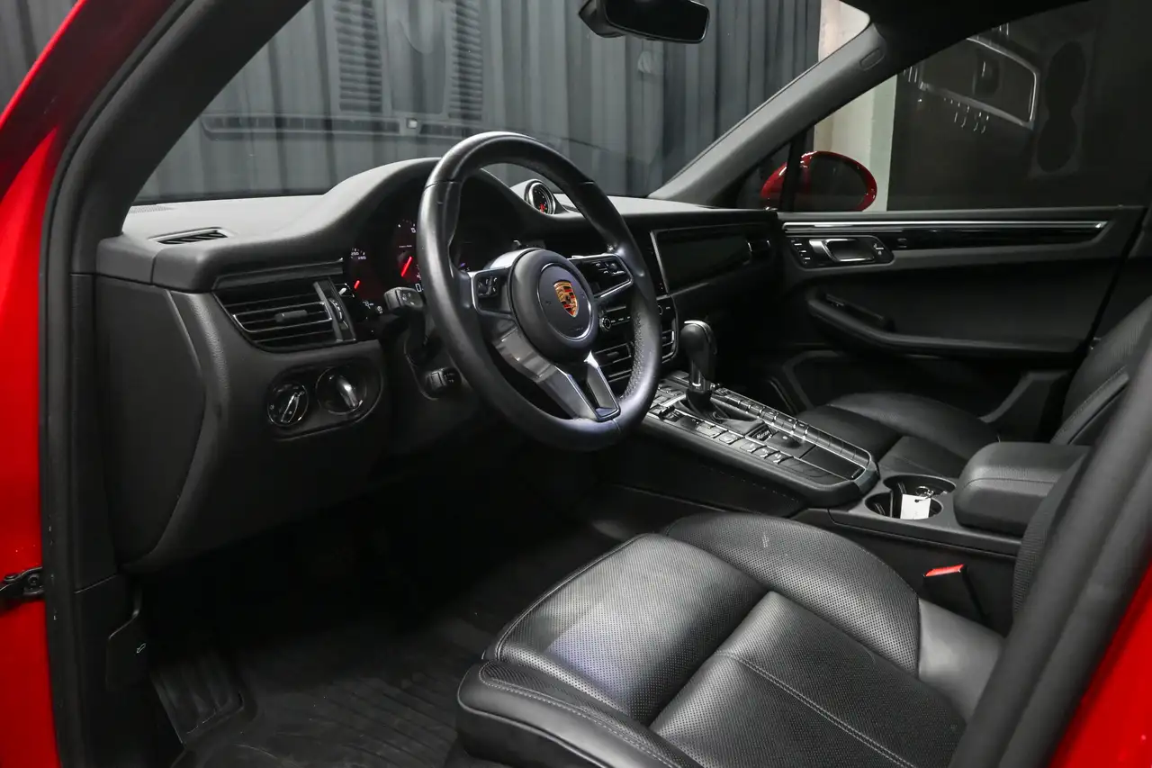 Porsche Macan снимка Porsche Macan