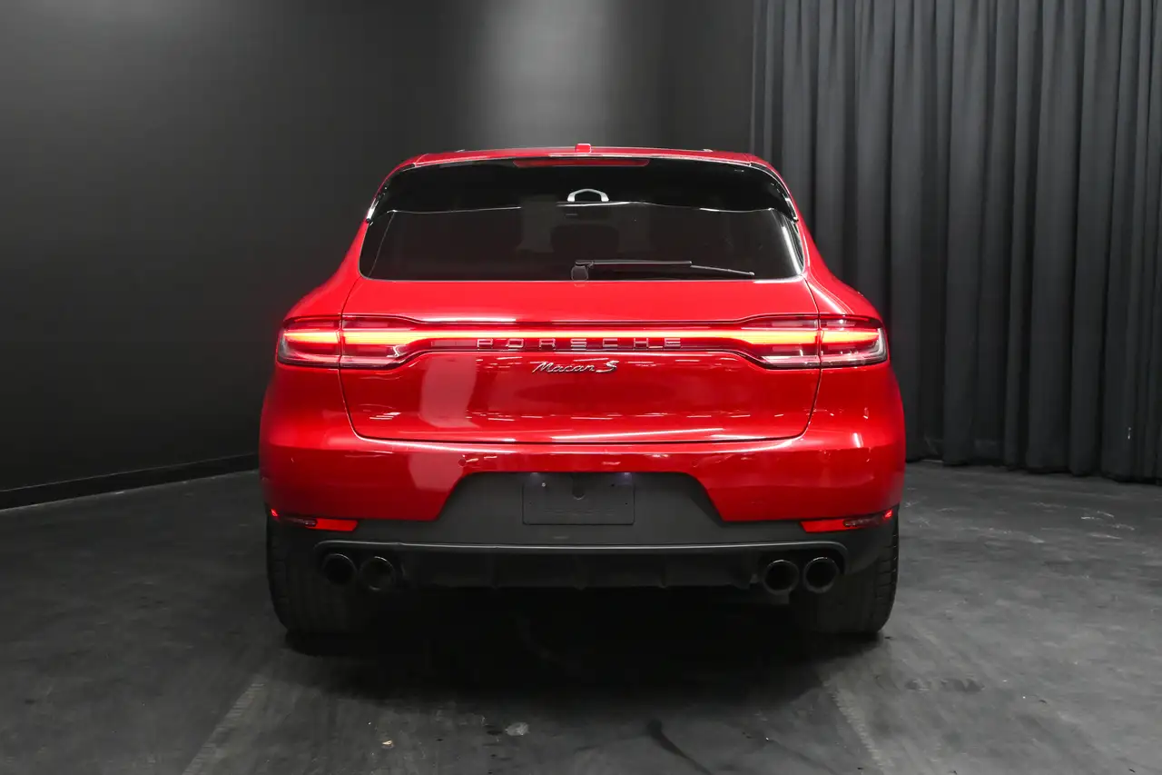 Porsche Macan снимка Porsche Macan