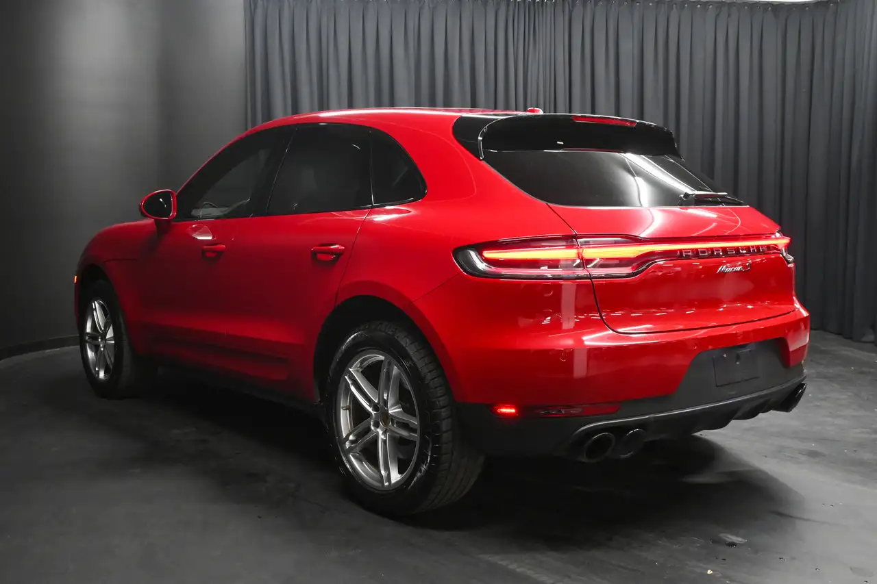 Porsche Macan снимка Porsche Macan