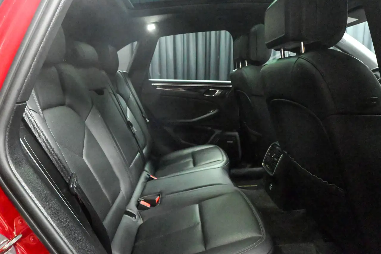 Porsche Macan снимка Porsche Macan