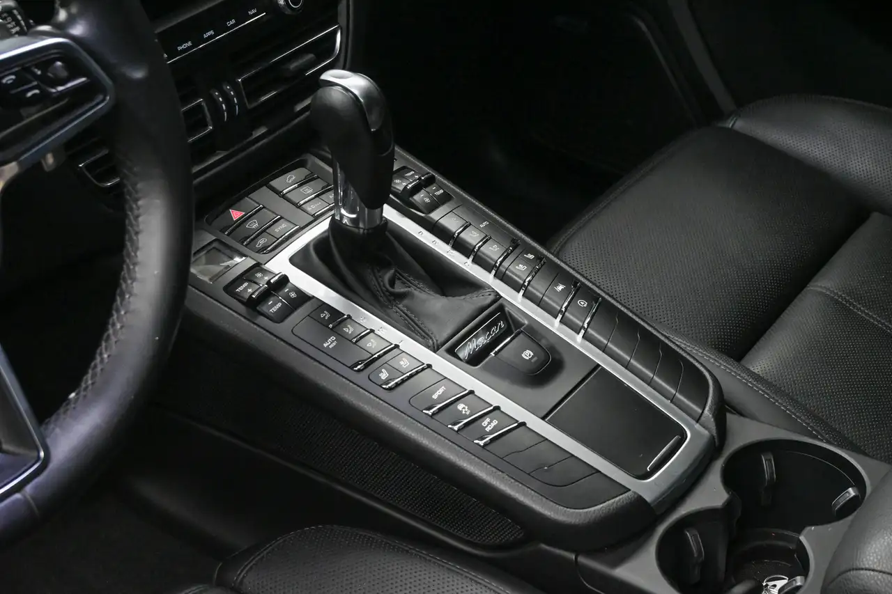 Porsche Macan снимка Porsche Macan