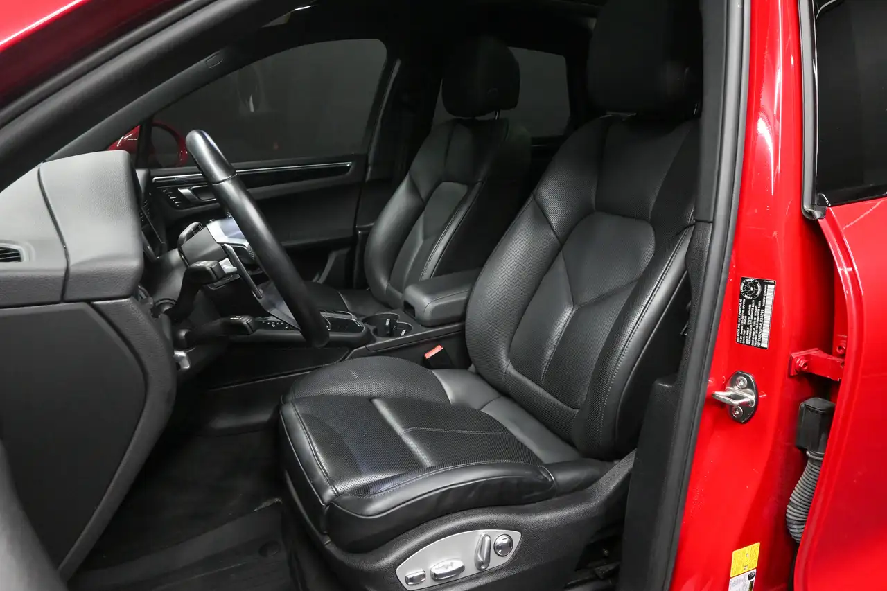 Porsche Macan снимка Porsche Macan