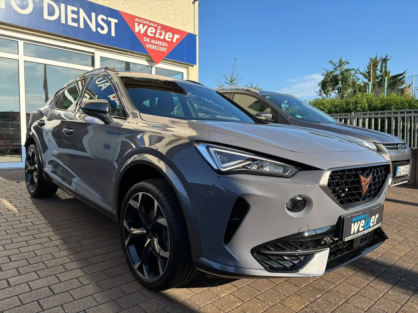CUPRA Formentor DSG*KAMERA*CARPLAY*LED*ACC*Si.Hz.*Graphengrau Gris - 1