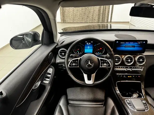 Mercedes-Benz GLC view 12