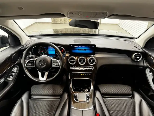 Mercedes-Benz GLC view 11