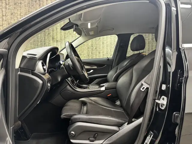 Mercedes-Benz GLC view 9