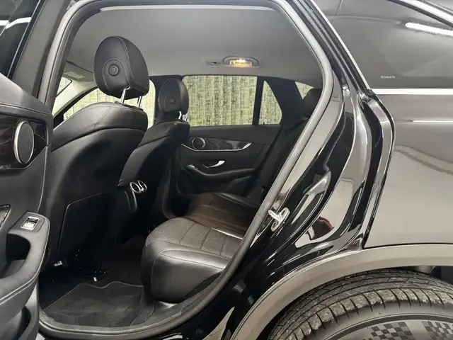 Mercedes-Benz GLC view 10