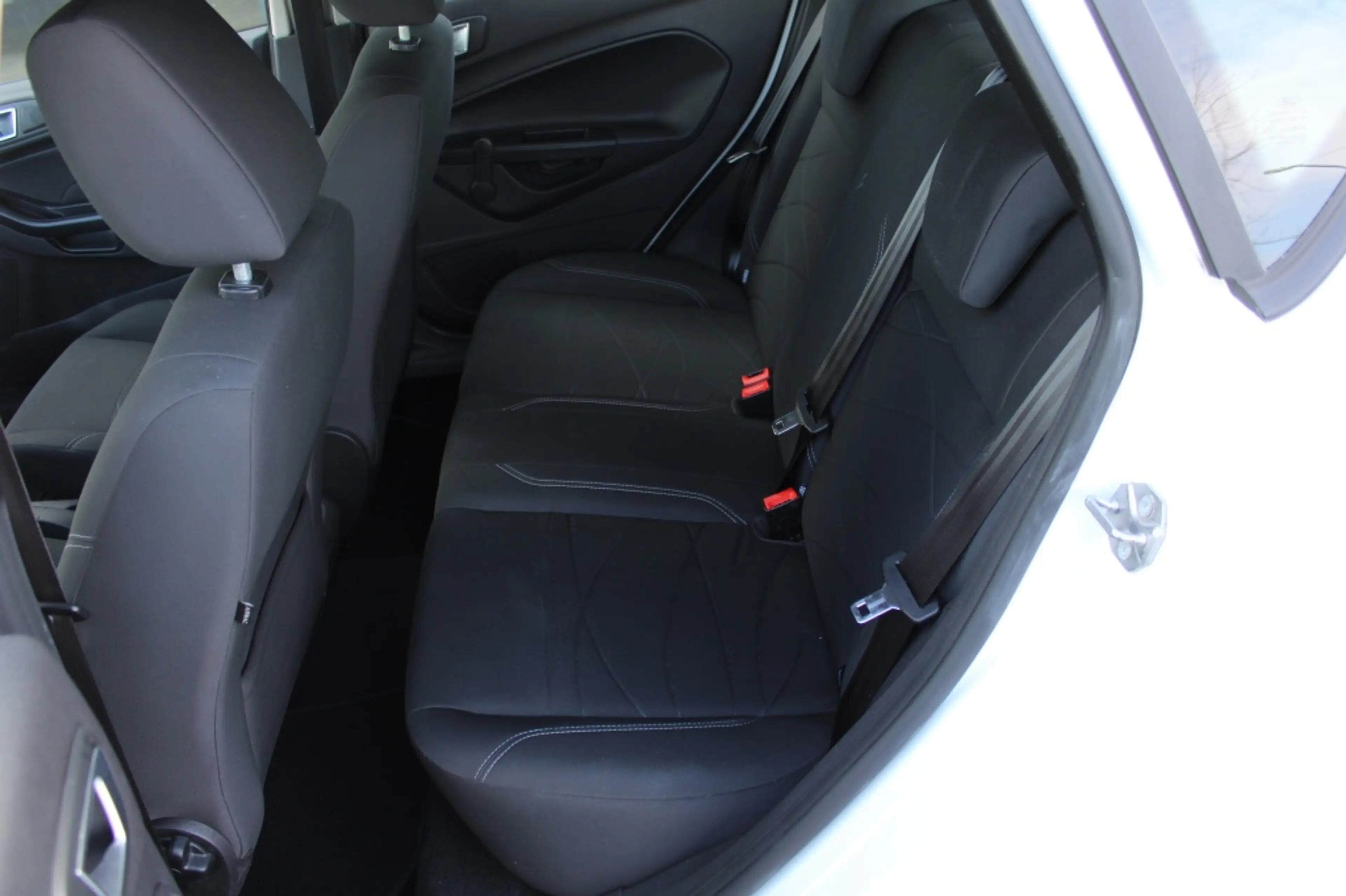 Ford Fiesta 1.0 Style — photo 6