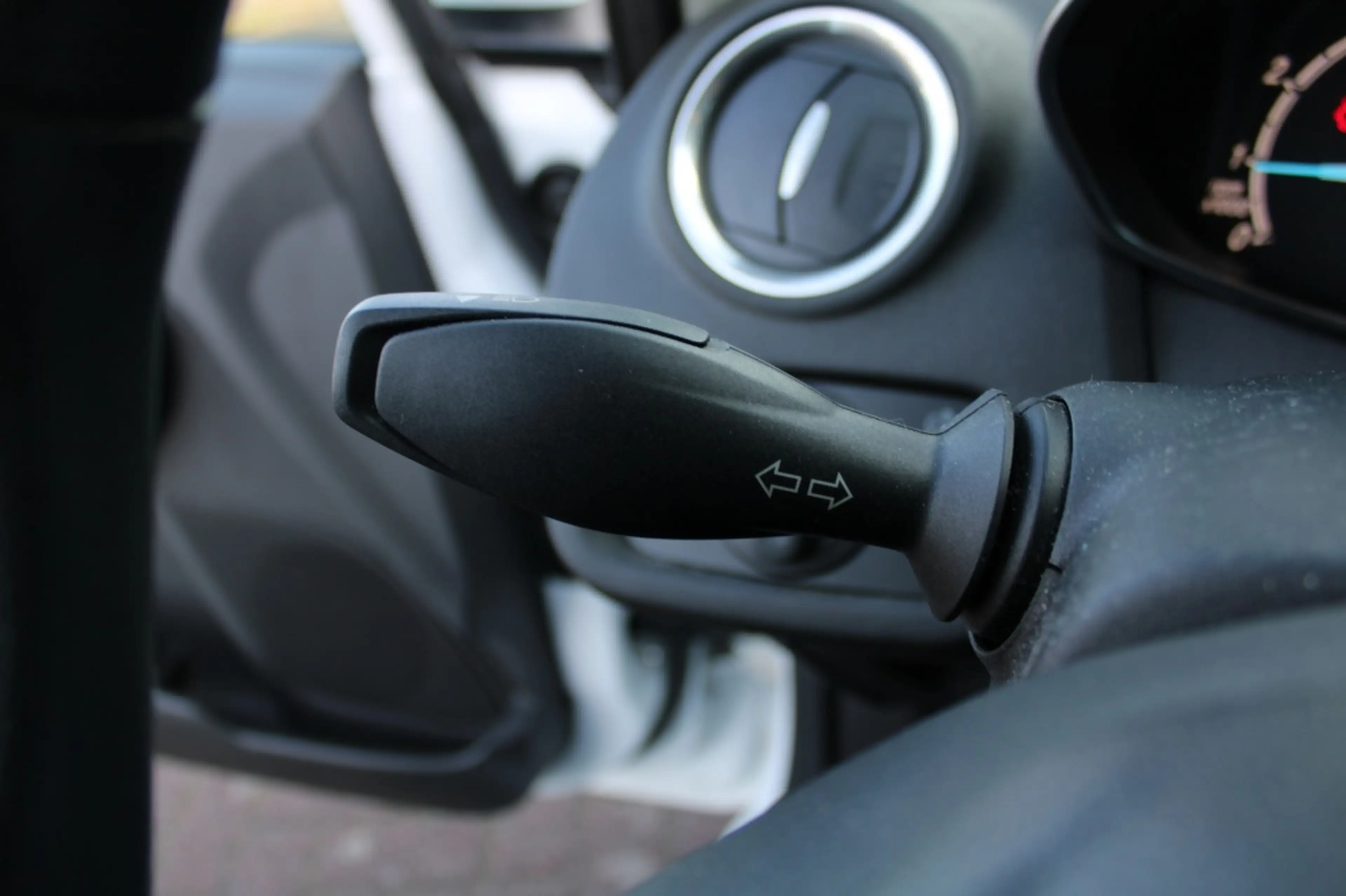 Ford Fiesta 1.0 Style — photo 11