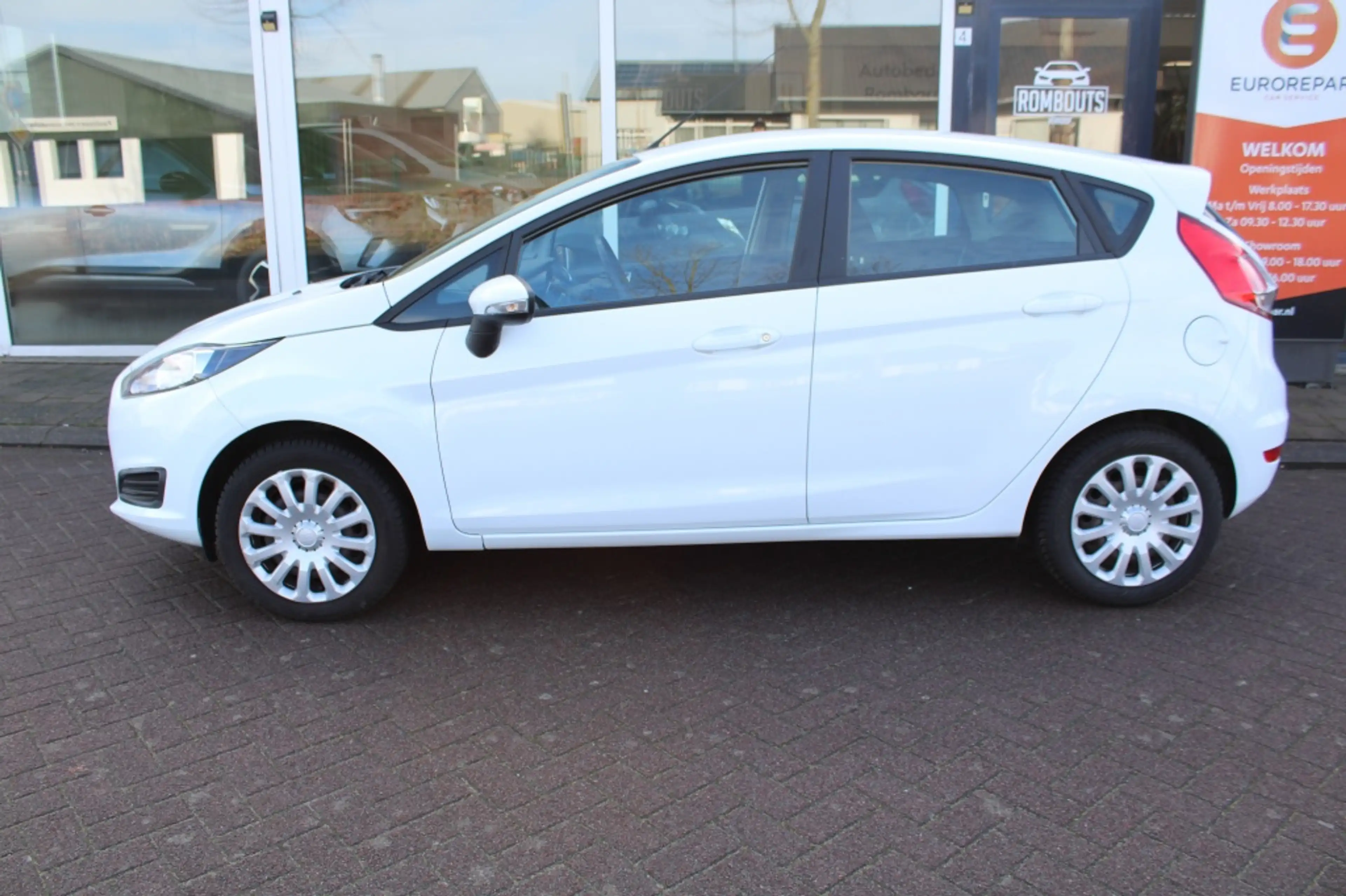 Ford Fiesta 1.0 Style — photo 2