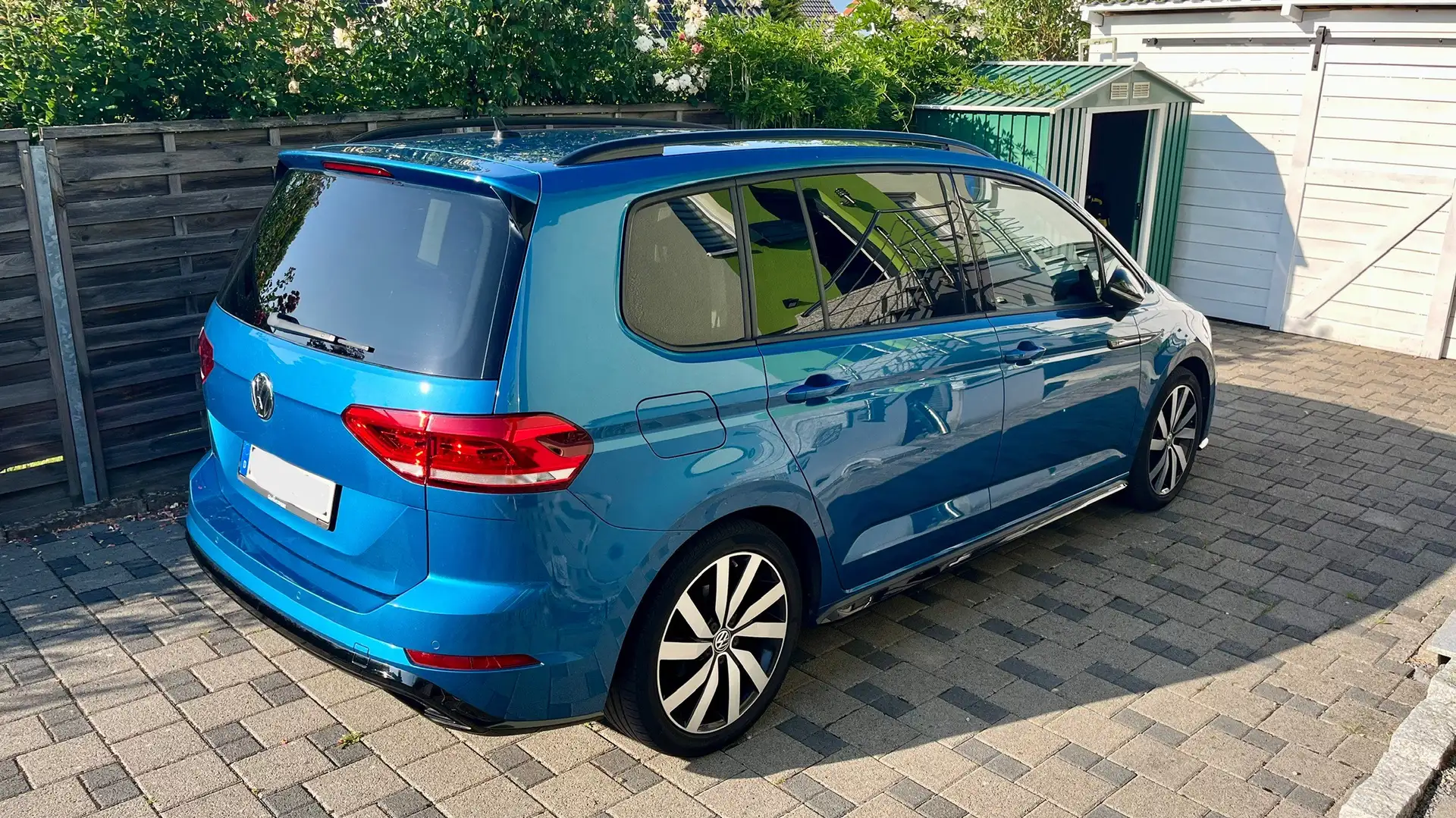 Volkswagen Touran 1,5 TSI R-Line IQ.DRIVE Blau - 2