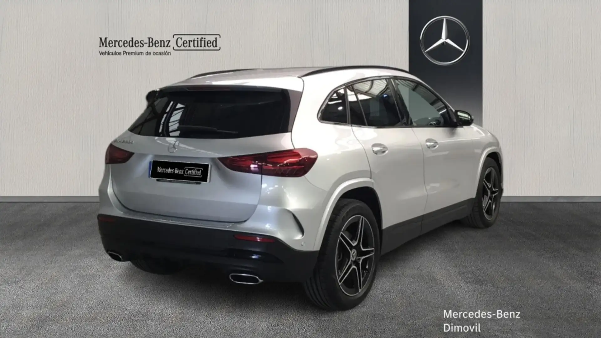 Mercedes-Benz GLA 200 -CLASS D AMG LINE - 2