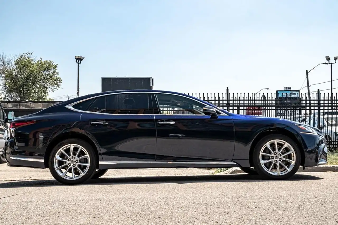 Lexus LS снимка Lexus LS
