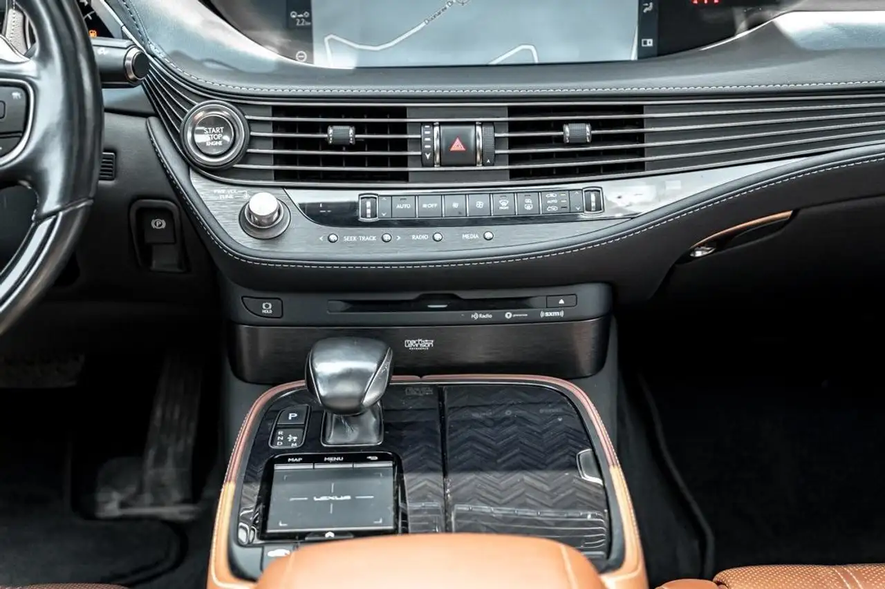Lexus LS снимка Lexus LS