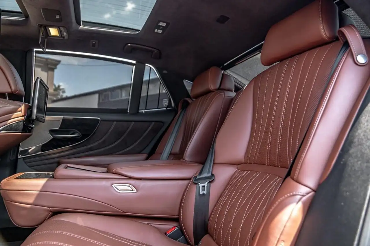 Lexus LS снимка Lexus LS