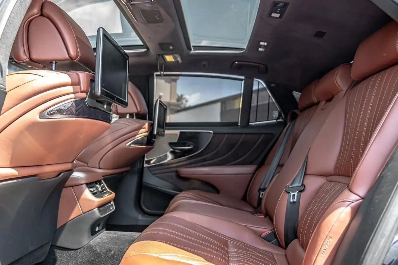 Lexus LS снимка Lexus LS