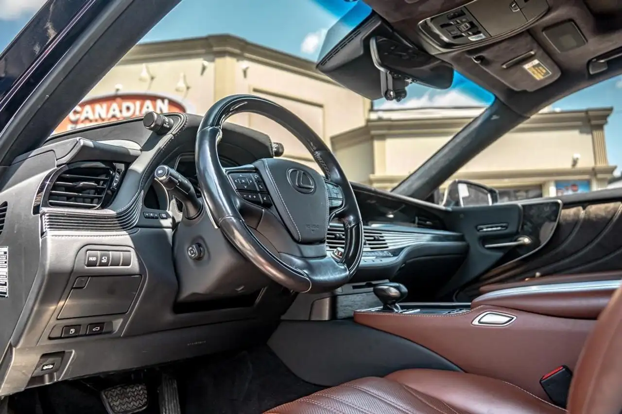 Lexus LS снимка Lexus LS