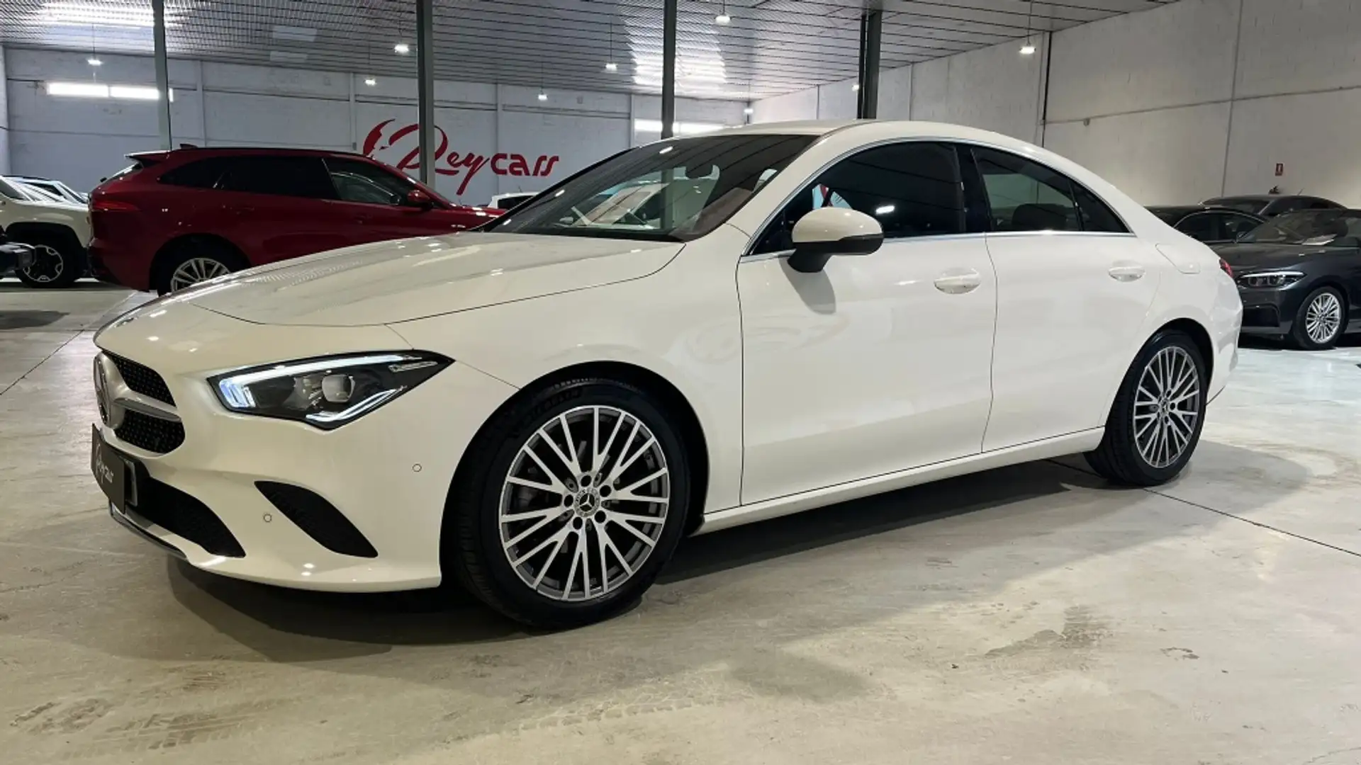 Mercedes-Benz CLA 180 7G-DCT Weiß - 2
