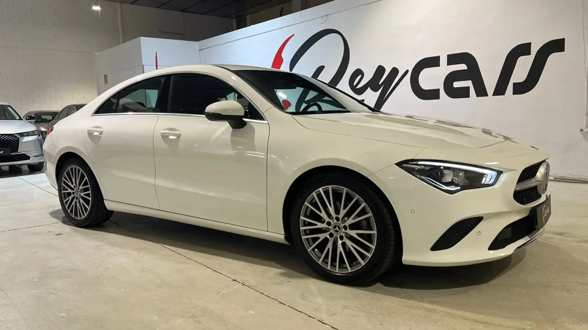 Mercedes-Benz CLA 180 7G-DCT Weiß - 1