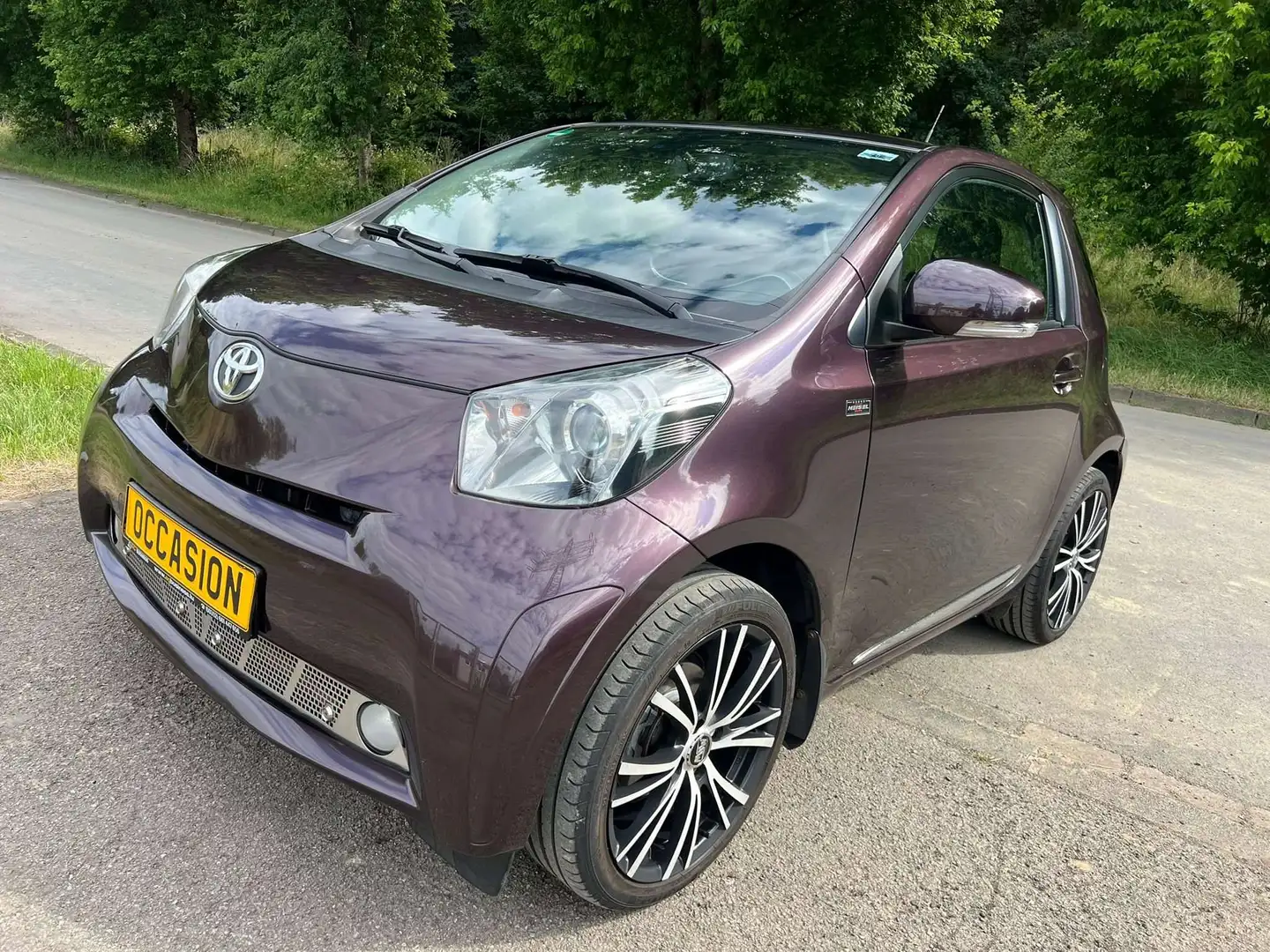 Toyota iQ IQ 1.4 D-4D + Bruin - 1