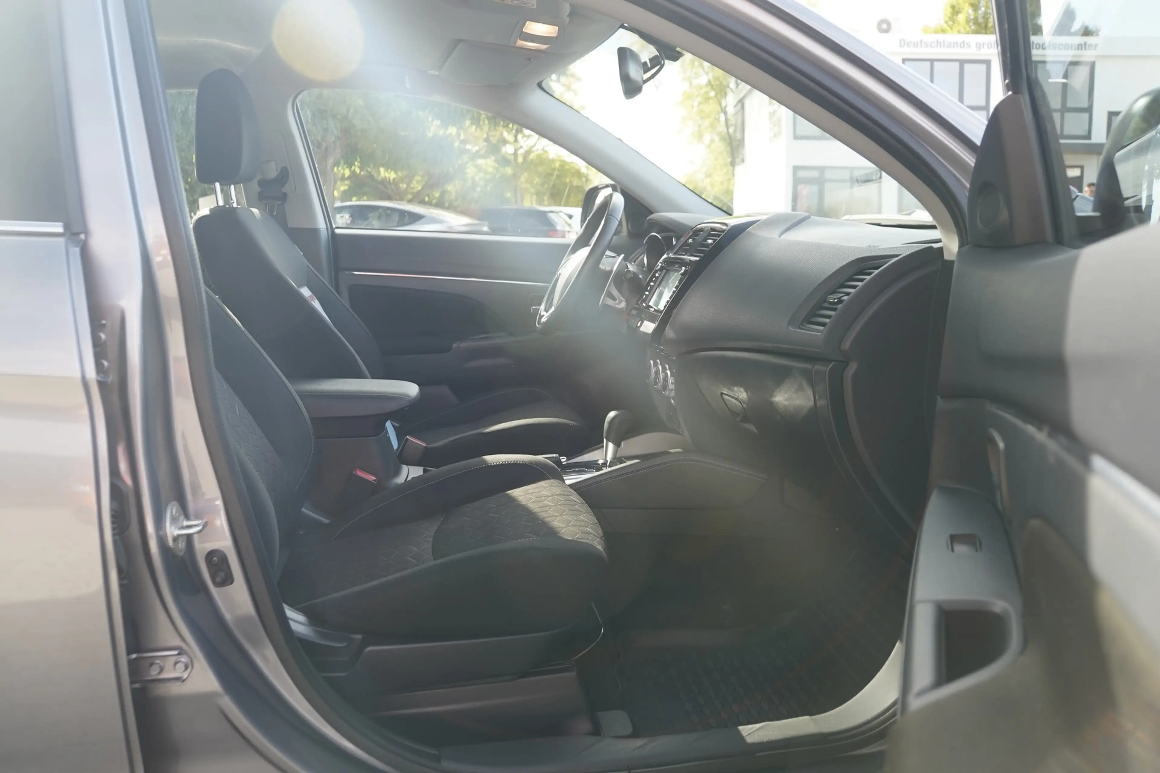 Mitsubishi ASX 2.0 MIVEC Intro Edition 2WD DAB Kamera LED — photo 28