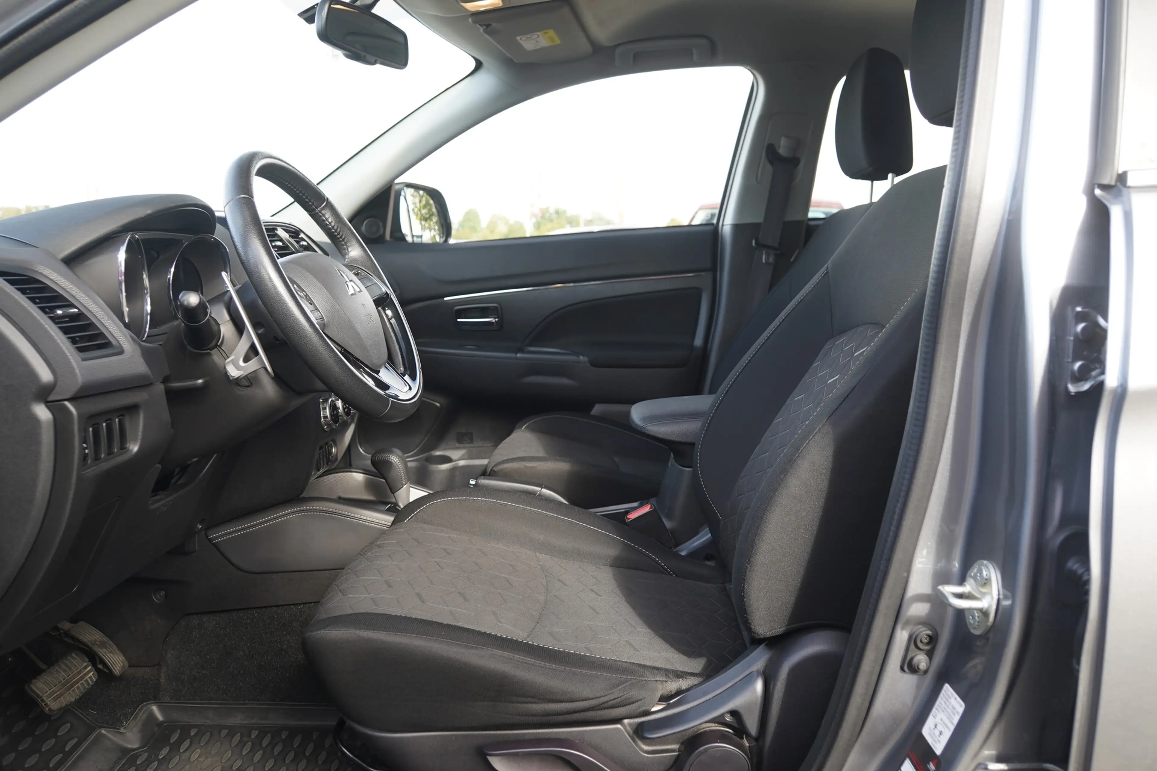 Mitsubishi ASX 2.0 MIVEC Intro Edition 2WD DAB Kamera LED — photo 27
